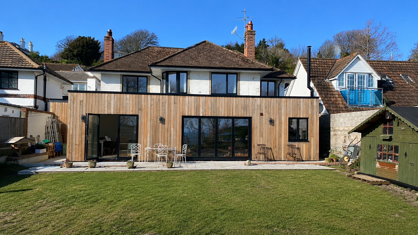 Luxury home renovation and contemporary rear extension by Rawlins Renovations